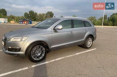 Внедорожник / Кроссовер Audi Q7 2007 в 
