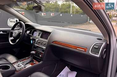 Внедорожник / Кроссовер Audi Q7 2015 в 