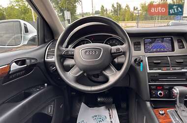 Внедорожник / Кроссовер Audi Q7 2015 в 