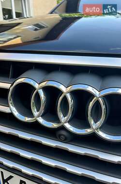 Позашляховик / Кросовер Audi Q7 2017 в 