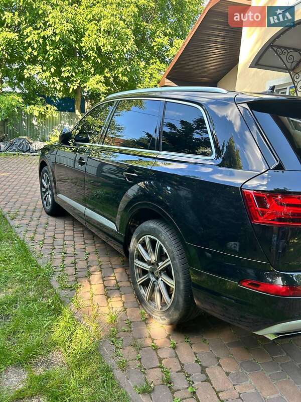 Внедорожник / Кроссовер Audi Q7 2017 в Киеве