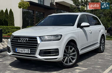 Позашляховик / Кросовер Audi Q7 2017 в 