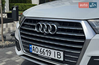 Позашляховик / Кросовер Audi Q7 2017 в 