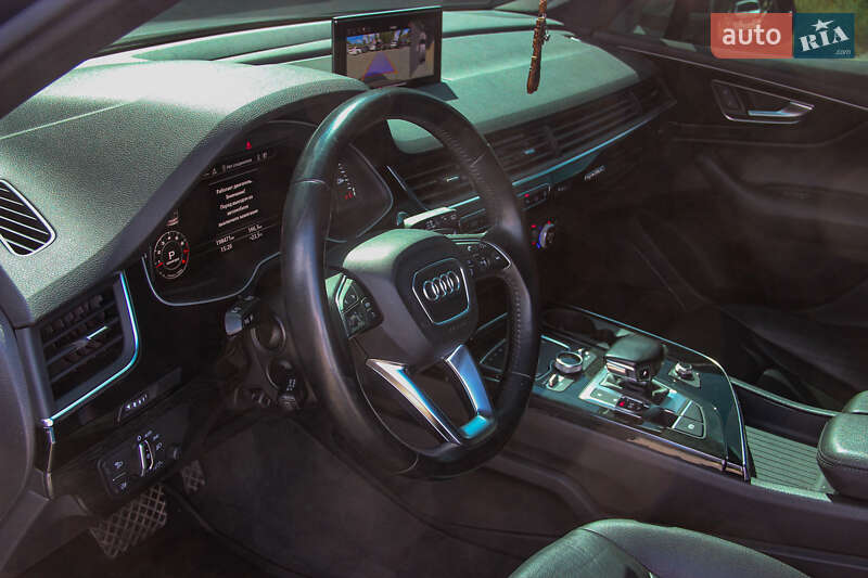 Внедорожник / Кроссовер Audi Q7 2016 в Одессе
