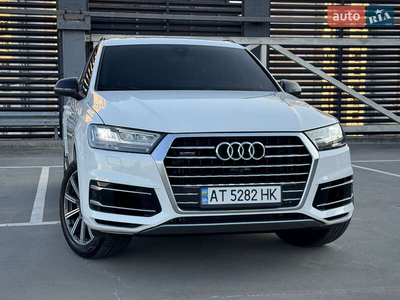 Внедорожник / Кроссовер Audi Q7 2016 в Киеве