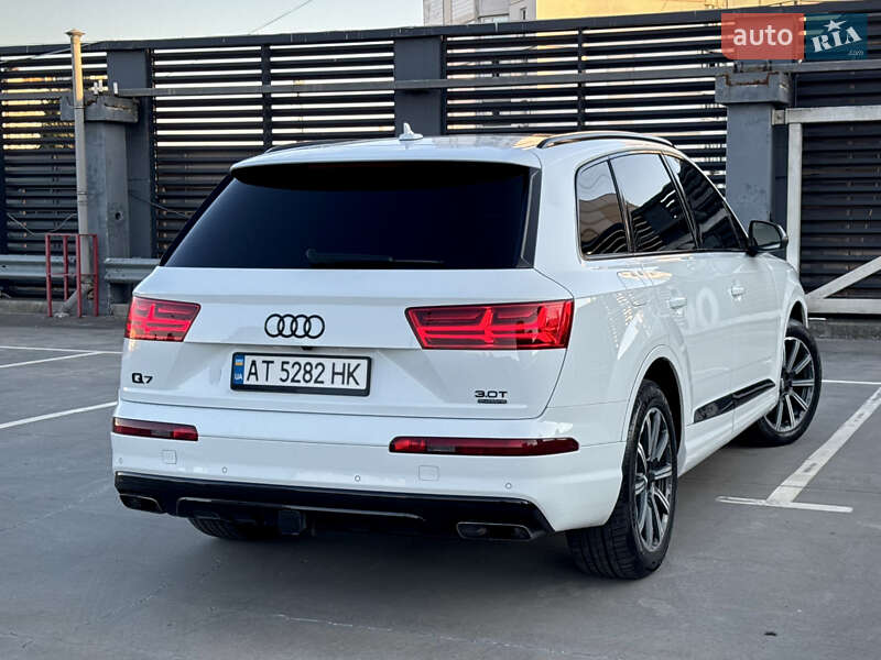 Внедорожник / Кроссовер Audi Q7 2016 в Киеве