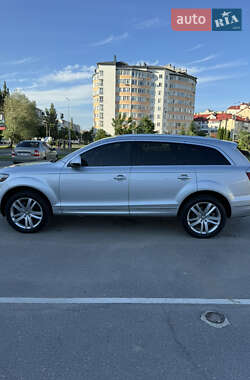 Внедорожник / Кроссовер Audi Q7 2013 в 