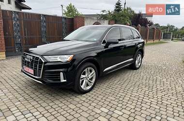 Внедорожник / Кроссовер Audi Q7 2020 в 