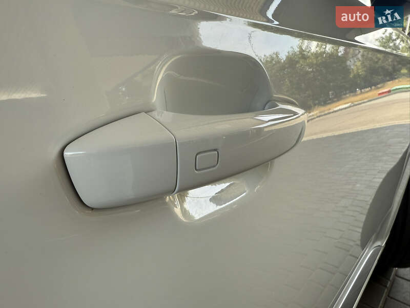 Позашляховик / Кросовер Audi Q7 2015 в Миколаєві