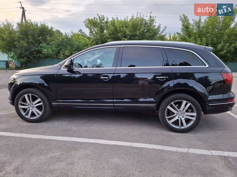 Позашляховик / Кросовер Audi Q7 2014 в Дубні
