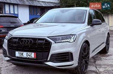 Позашляховик / Кросовер Audi Q7 2021 в Рівному