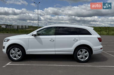 Позашляховик / Кросовер Audi Q7 2010 в 