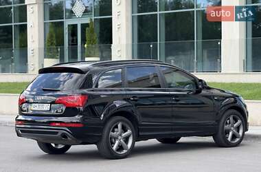 Позашляховик / Кросовер Audi Q7 2013 в 