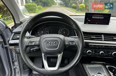 Внедорожник / Кроссовер Audi Q7 2015 в 
