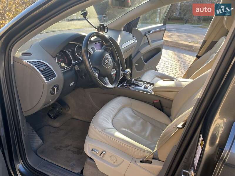Внедорожник / Кроссовер Audi Q7 2012 в Каменец-Подольском