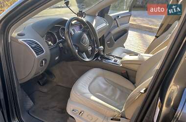 Позашляховик / Кросовер Audi Q7 2012 в 