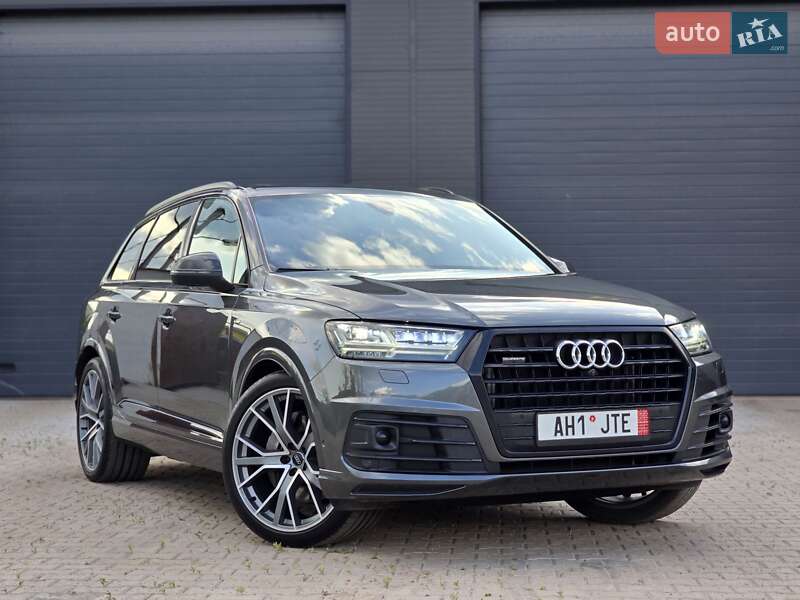 Внедорожник / Кроссовер Audi Q7 2019 в 