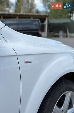 Позашляховик / Кросовер Audi Q7 2011 в 