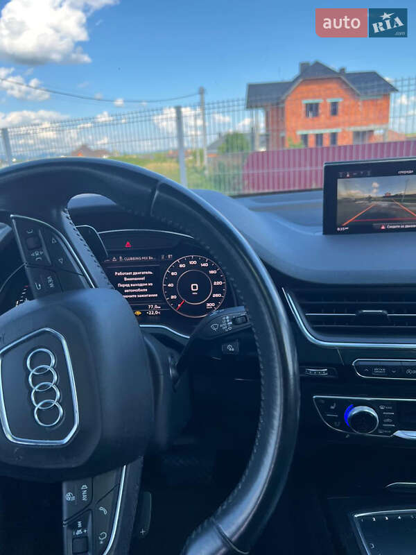 Позашляховик / Кросовер Audi Q7 2016 в Хусті