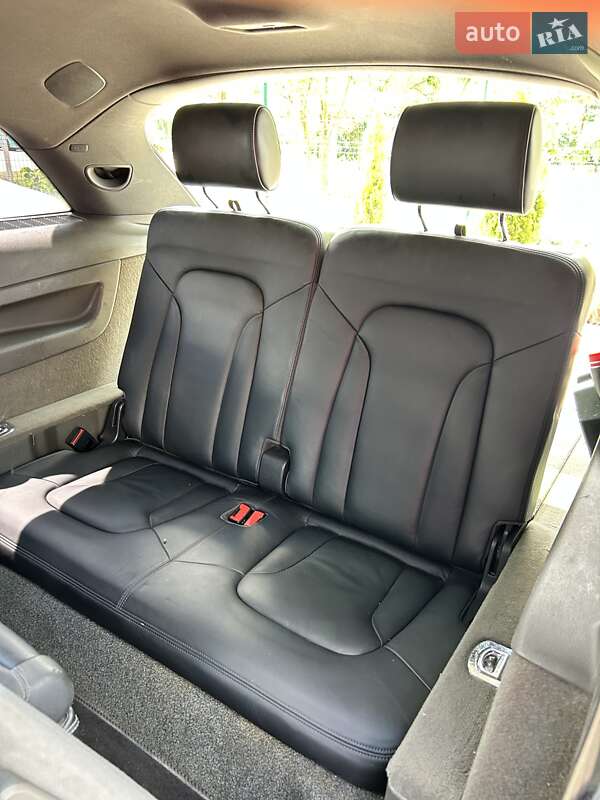Внедорожник / Кроссовер Audi Q7 2006 в Сумах