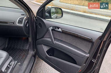 Внедорожник / Кроссовер Audi Q7 2013 в 