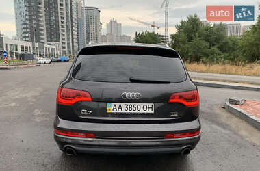 Внедорожник / Кроссовер Audi Q7 2013 в 