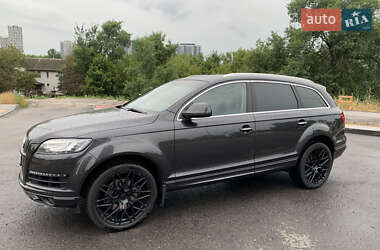 Внедорожник / Кроссовер Audi Q7 2013 в 