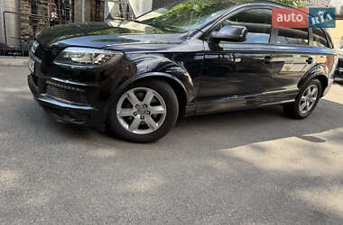 Внедорожник / Кроссовер Audi Q7 2011 в 