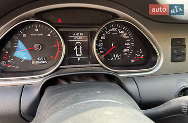 Внедорожник / Кроссовер Audi Q7 2011 в 