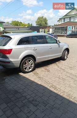Внедорожник / Кроссовер Audi Q7 2010 в 
