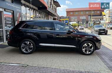 Позашляховик / Кросовер Audi Q7 2016 в 