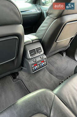 Внедорожник / Кроссовер Audi Q7 2010 в 