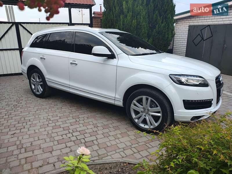 Внедорожник / Кроссовер Audi Q7 2014 в Запорожье