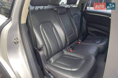 Позашляховик / Кросовер Audi Q7 2010 в 