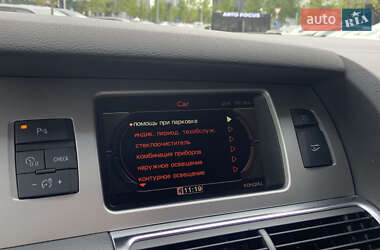 Позашляховик / Кросовер Audi Q7 2010 в 