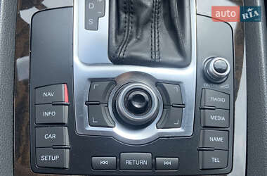 Позашляховик / Кросовер Audi Q7 2010 в 