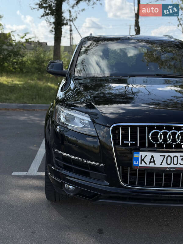 Внедорожник / Кроссовер Audi Q7 2015 в Киеве
