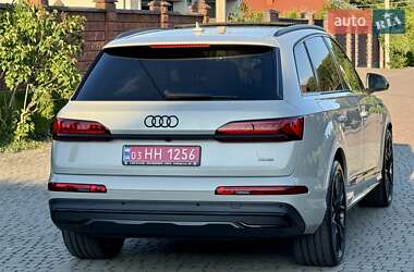Внедорожник / Кроссовер Audi Q7 2020 в 