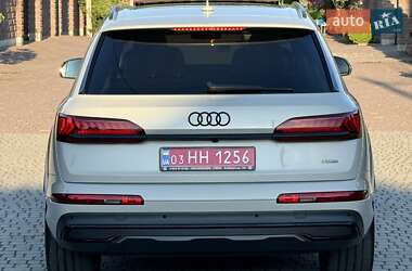 Внедорожник / Кроссовер Audi Q7 2020 в 