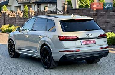 Внедорожник / Кроссовер Audi Q7 2020 в 