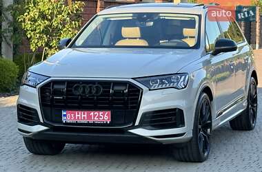 Внедорожник / Кроссовер Audi Q7 2020 в 