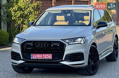 Внедорожник / Кроссовер Audi Q7 2020 в 