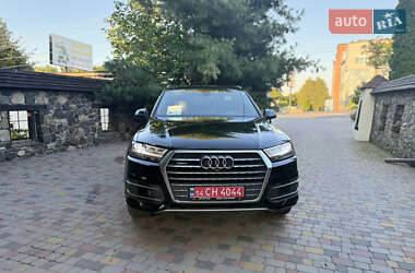 Внедорожник / Кроссовер Audi Q7 2016 в 