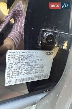 Внедорожник / Кроссовер Audi Q7 2016 в 