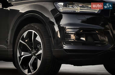 Внедорожник / Кроссовер Audi Q7 2017 в 