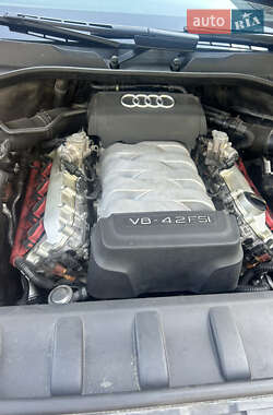 Внедорожник / Кроссовер Audi Q7 2008 в 