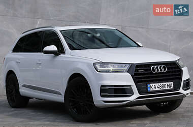 Внедорожник / Кроссовер Audi Q7 2015 в Киеве