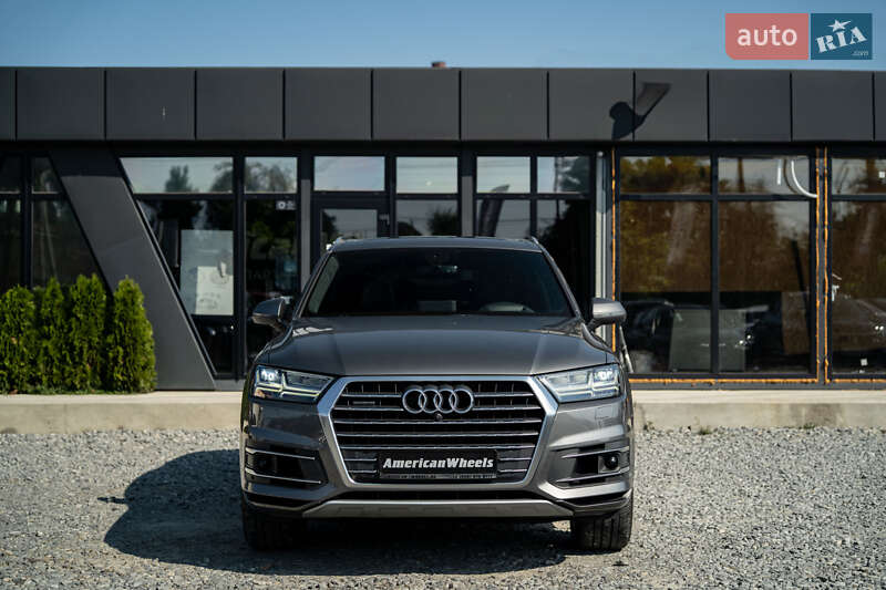 Позашляховик / Кросовер Audi Q7 2017 в Чернівцях