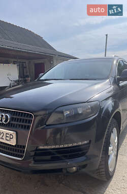 Позашляховик / Кросовер Audi Q7 2006 в 
