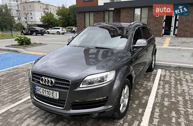 Внедорожник / Кроссовер Audi Q7 2007 в 